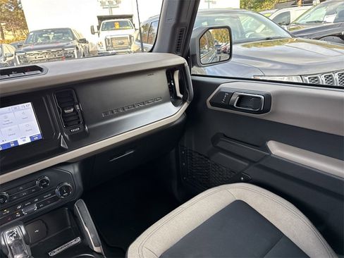 Used 2022 Ford Bronco Big Bend image 16