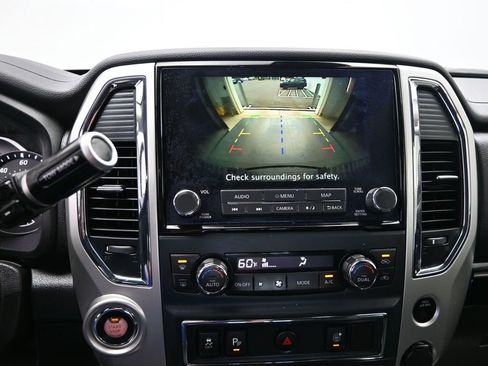 Used 2021 Nissan Titan SV w/ SV Convenience Package image 12