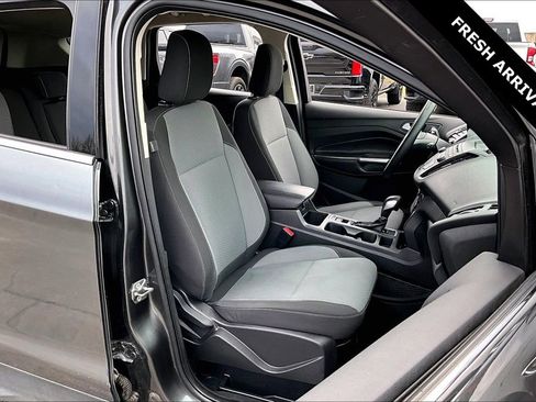 Used 2018 Ford Escape SE image 27