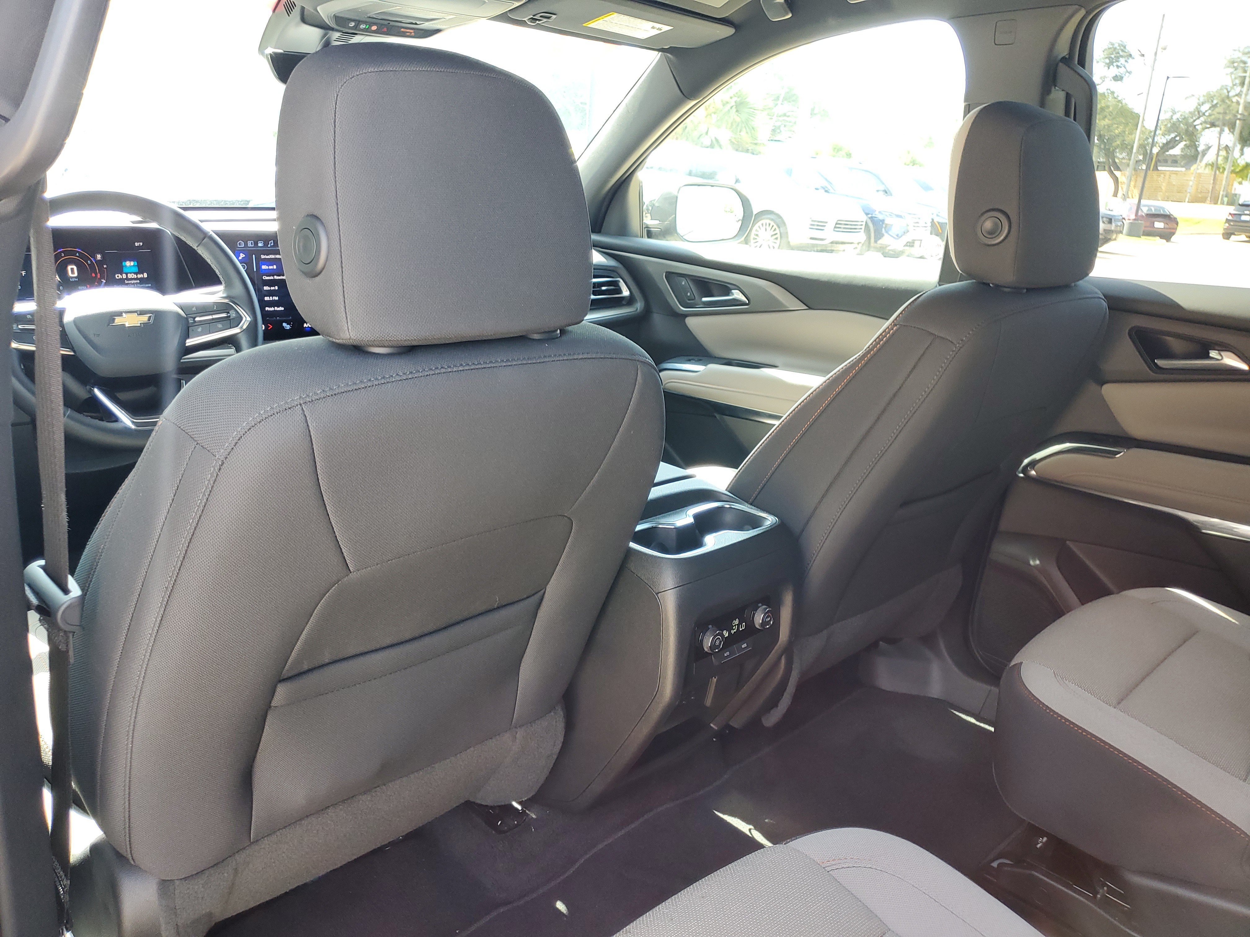 Used 2026 Chevrolet Traverse LT w/ Driver Confidence Package FWD image 28