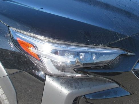 Used 2023 Subaru Outback Premium AWD/4WD image 9