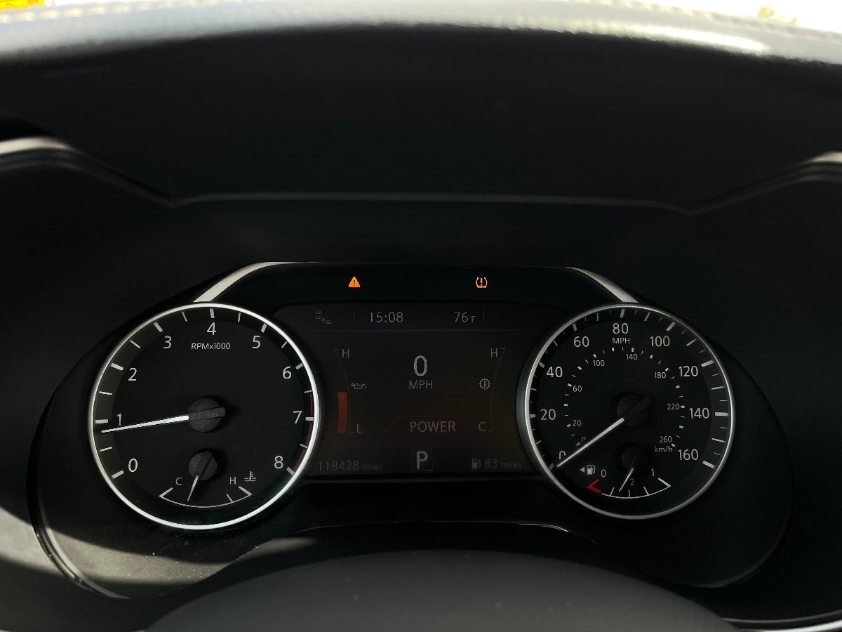 Used 2017 Nissan Maxima Platinum FWD image 21
