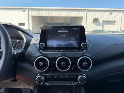 Used 2025 Nissan Sentra SV image 17