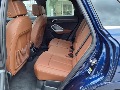 New 2025 Audi Q3 2.0T Premium image 17