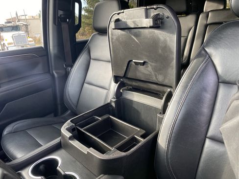 Used 2021 Chevrolet Tahoe Z71 w/ Z71 Signature Package image 67