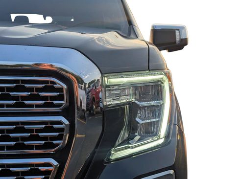 Used 2021 GMC Sierra 1500 Denali w/ Technology Package AWD/4WD image 12