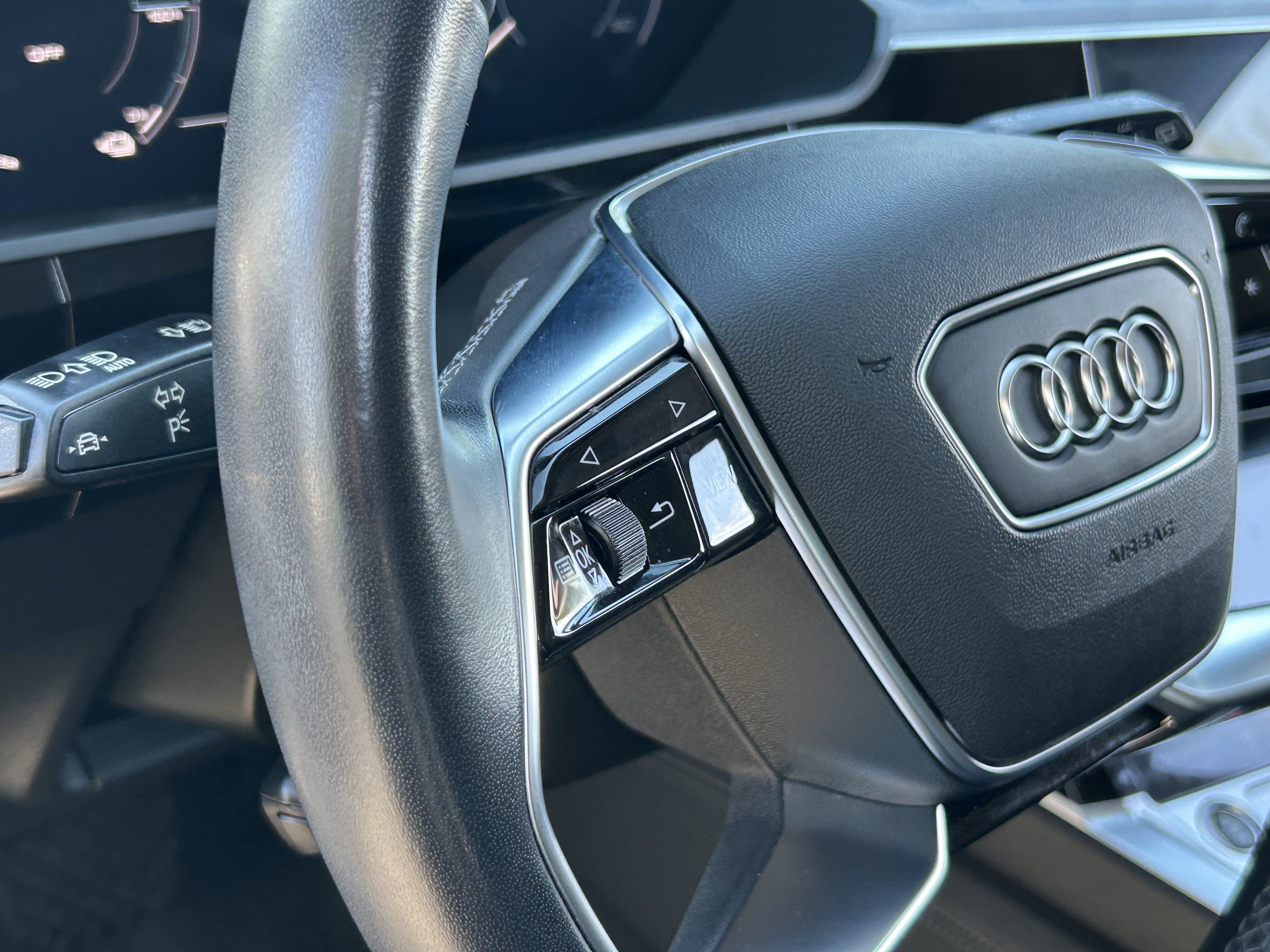 Used 2024 Audi Q8 e-tron Premium Plus w/ Premium Plus Package AWD/4WD image 28