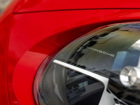 Used 2024 Porsche 911 Carrera T RWD image 9