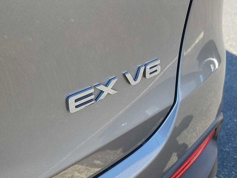 Used 2017 Kia Sorento EX w/ EX Advanced Touring Package image 12