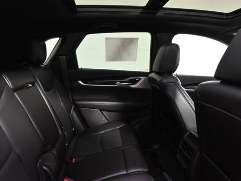 Used 2021 Cadillac XT5 Premium Luxury image 18