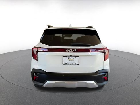Used 2025 Kia Seltos S image 12