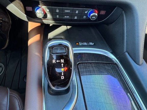 Used 2018 Buick Enclave Avenir w/ Avenir Technology Package image 30