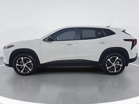 Used 2024 Chevrolet Trax RS w/ Driver Confidence Package FWD image 7