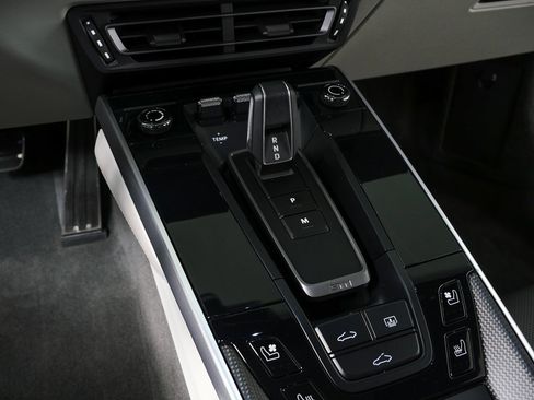 Certified 2021 Porsche 911 Turbo image 19