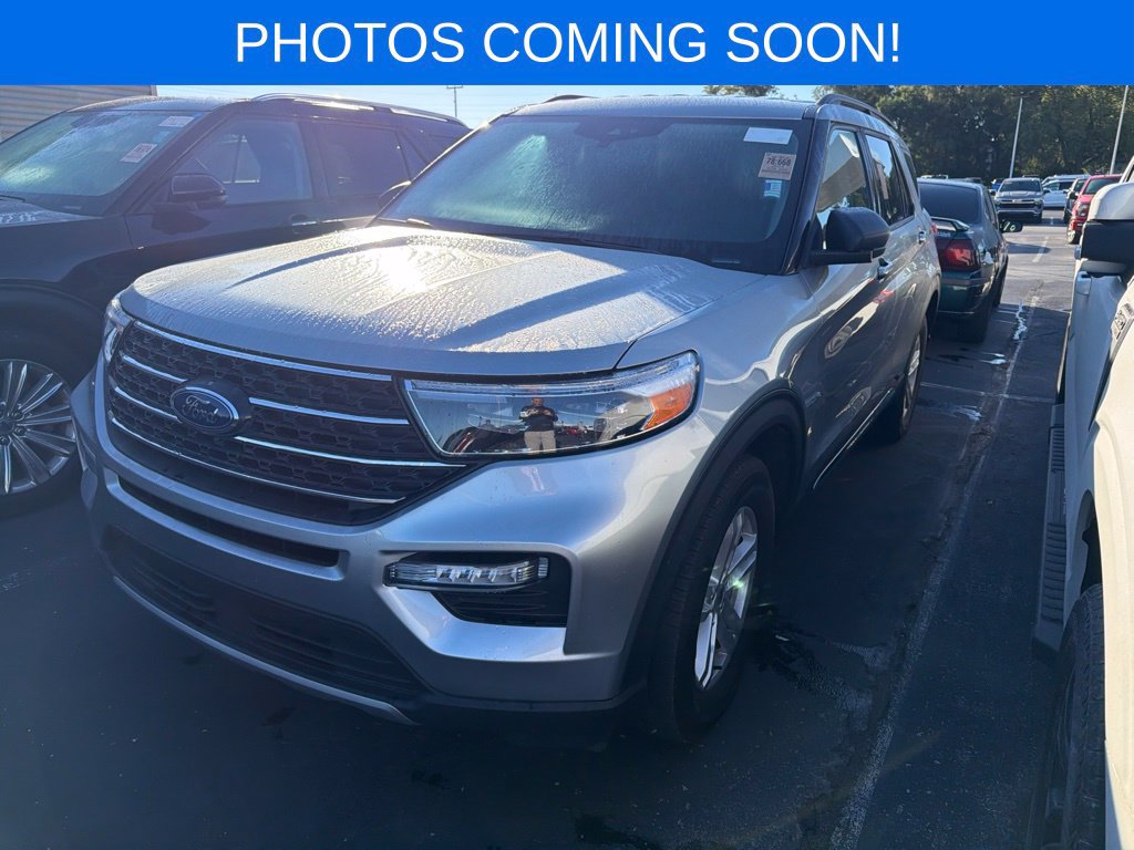 Used 2024 Ford Explorer XLT w/ Equipment Group 202A AWD/4WD image 2
