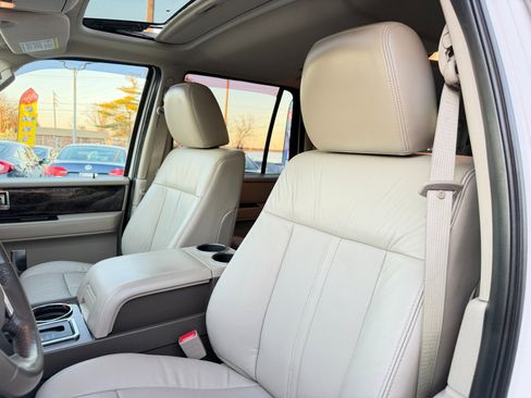 Used 2015 Lincoln Navigator L 4WD image 13