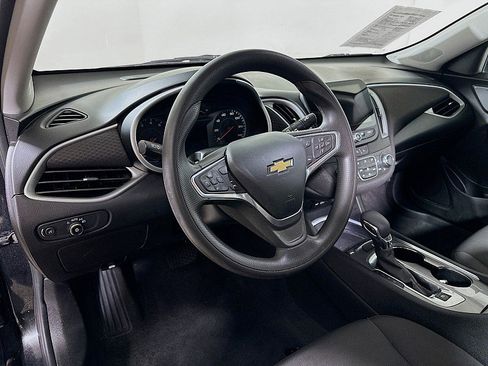 Used 2023 Chevrolet Malibu LT FWD image 9