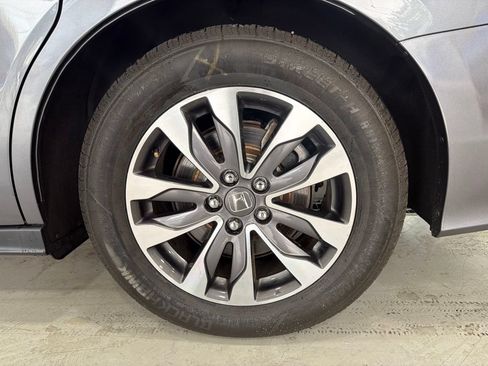 Used 2023 Honda Odyssey EX-L image 5