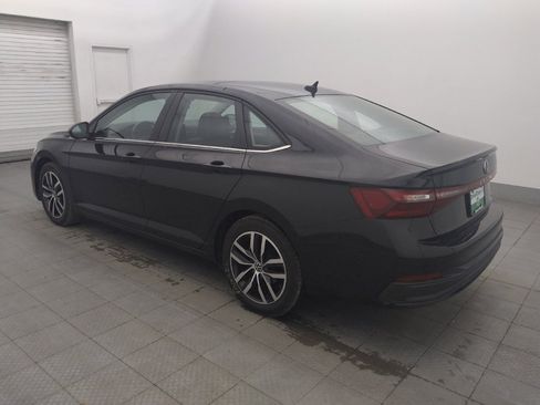 Used 2025 Volkswagen Jetta SE FWD image 3