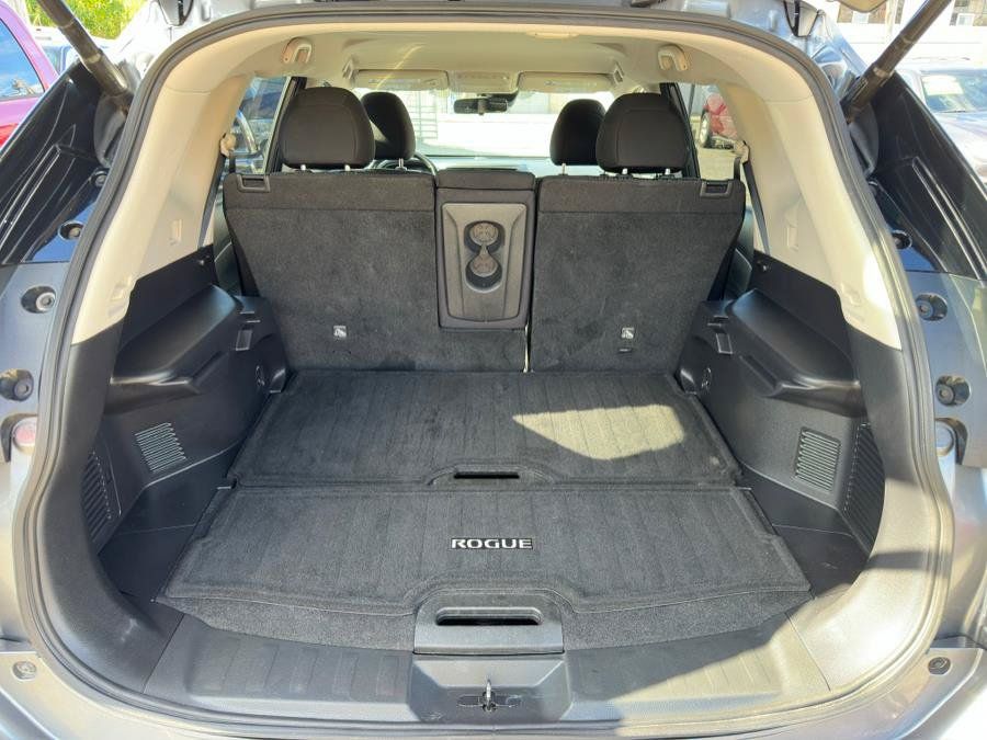 Used 2020 Nissan Rogue SV AWD/4WD image 30