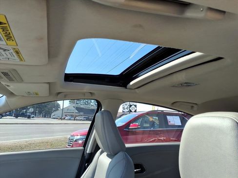 Used 2021 Honda HR-V EX-L image 16