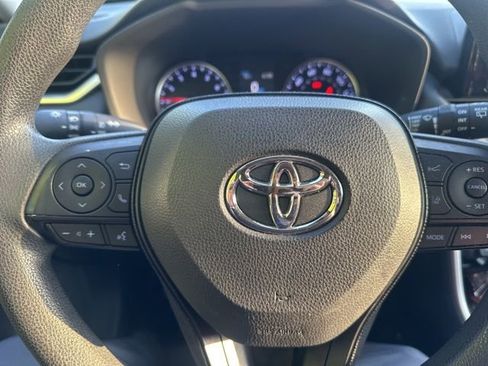 Used 2019 Toyota RAV4 XLE image 10