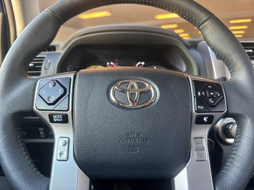 Used 2023 Toyota 4Runner TRD Sport w/ Technology Package AWD/4WD image 28