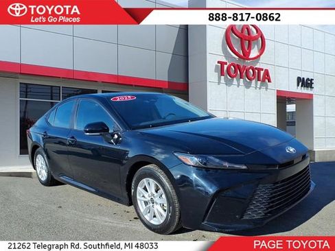 Certified 2025 Toyota Camry LE image 1