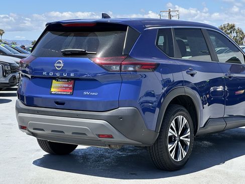 Used 2023 Nissan Rogue SV AWD/4WD image 8