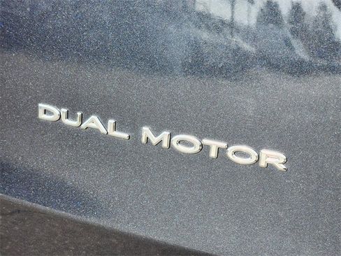 Used 2026 Tesla Model Y AWD image 17