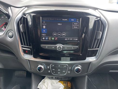 Used 2023 Chevrolet Traverse LT w/ LPO, Floor Liner Package FWD image 8