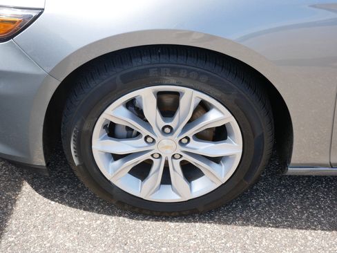 Used 2024 Chevrolet Malibu LT FWD image 15