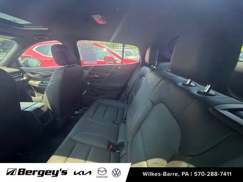 Used 2024 Buick Envista Sport Touring w/ Convenience I Package FWD image 9