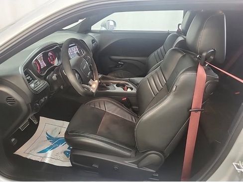 Used 2022 Dodge Challenger SRT Hellcat RWD image 14