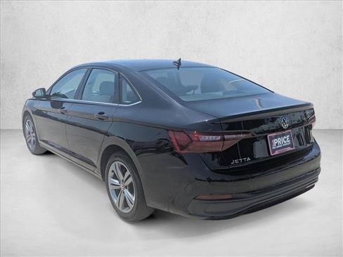 Used 2024 Volkswagen Jetta SE FWD image 7