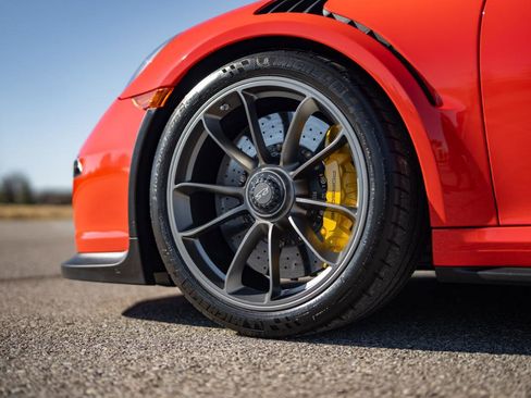 Used 2016 Porsche 911 GT3 RS image 25