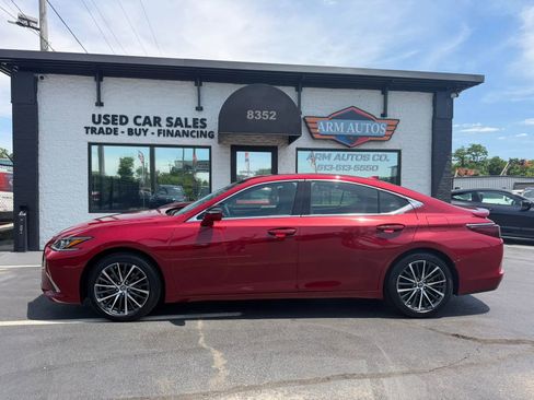 Used 2023 Lexus ES 350 w/ Premium Package FWD image 3