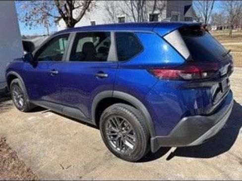 Used 2023 Nissan Rogue S image 8