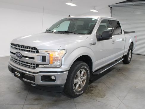 Used 2019 Ford F150 XLT w/ Equipment Group 302A Luxury AWD/4WD image 4