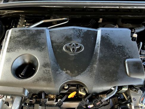 Certified 2023 Toyota Camry LE image 31