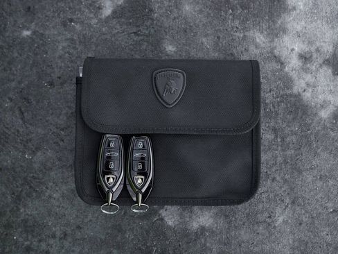 Used 2025 Lamborghini Revuelto image 81