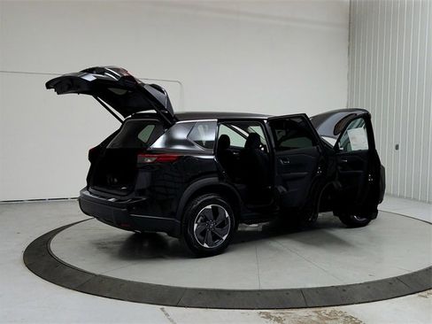 New 2025 Nissan Rogue SV image 15