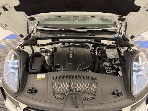 Used 2021 Porsche Macan AWD/4WD image 34