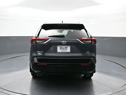 New 2025 Toyota RAV4 SE image 7