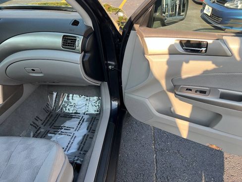 Used 2010 Subaru Forester 2.5X Premium w/ Popular Equipment Group 7B AWD/4WD image 30