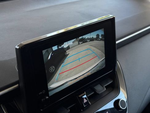 Used 2025 Toyota Corolla LE FWD image 24