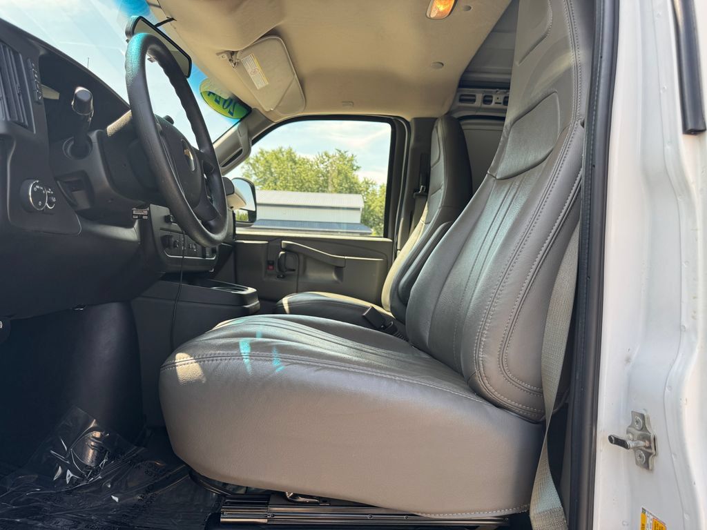 Used 2024 Chevrolet Express 2500 w/ Driver Convenience Package RWD image 21
