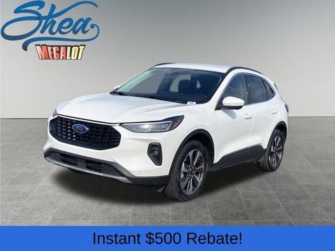 Used 2024 Ford Escape Platinum image 1