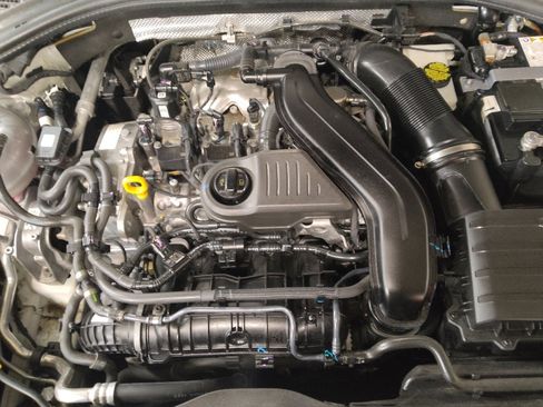 Used 2024 Volkswagen Jetta SE image 30