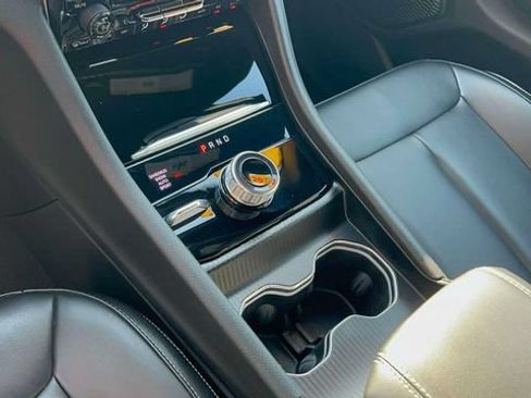 Used 2024 Jeep Grand Cherokee Limited w/ Black Appearance Package AWD/4WD image 19